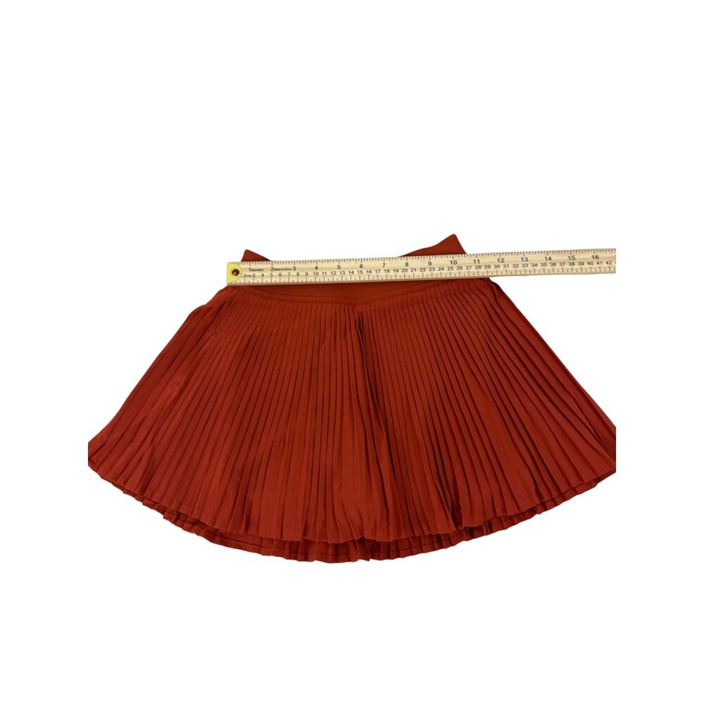 Lululemon High-Rise Lightweight Tennis Skirt with Built-In Liner - Size 0 - Picture 5 of 9